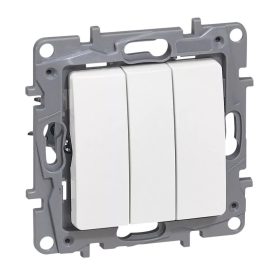   Niloé 101/3 3x1P kapcsoló betét adapterrel 1M fehér süllyesztett csavaros IP20 LEGRAND 764503