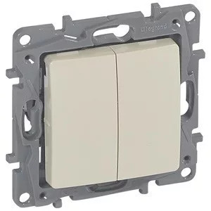 Niloé 106+6 kettős váltókapcsoló betét bézs süllyesztett IP20 2- billentyű/gomb LEGRAND 764602